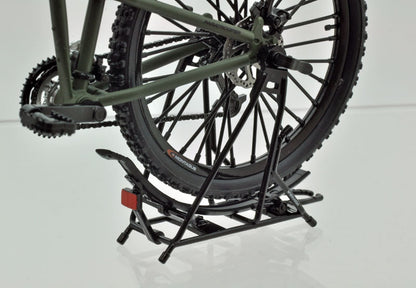 LittleArmory [LM003] Montague Paratrooper - Image 17