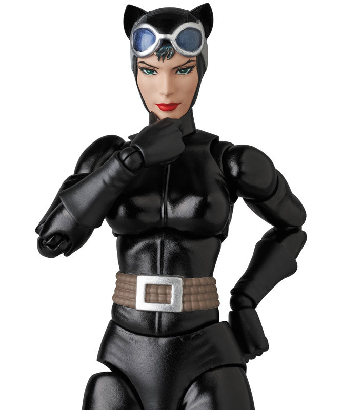 MAFEX No.123 MAFEX CATWOMAN (HUSH Ver.) - Image 9