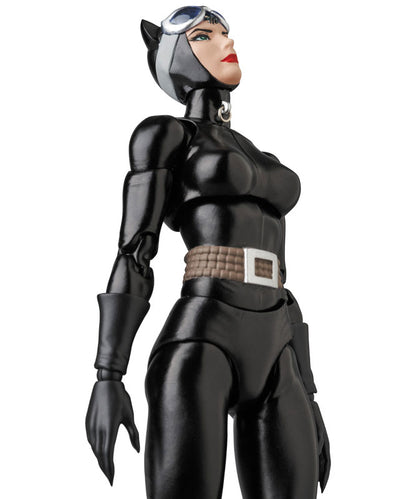 MAFEX No.123 MAFEX CATWOMAN (HUSH Ver.) - Image 11