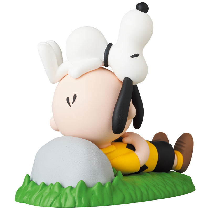 Ultra Detail Figure No.681 UDF PEANUTS SERIES 13 NAPPING CHARLIE BROWN & SNOOPY - Image 3