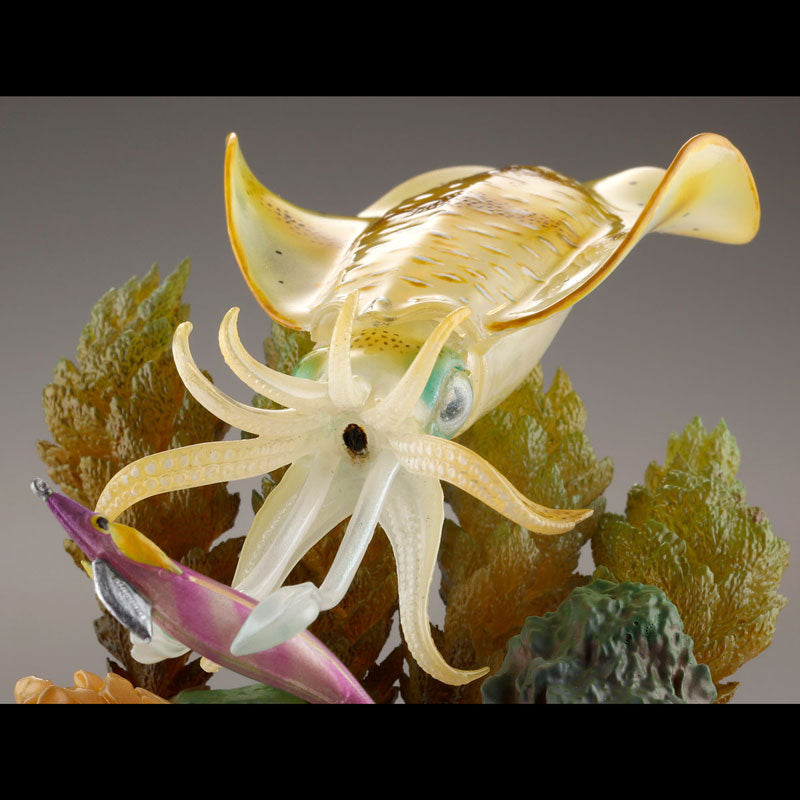 STRIKE FANTASY Bigfin Reef Squid Figure - Image 4