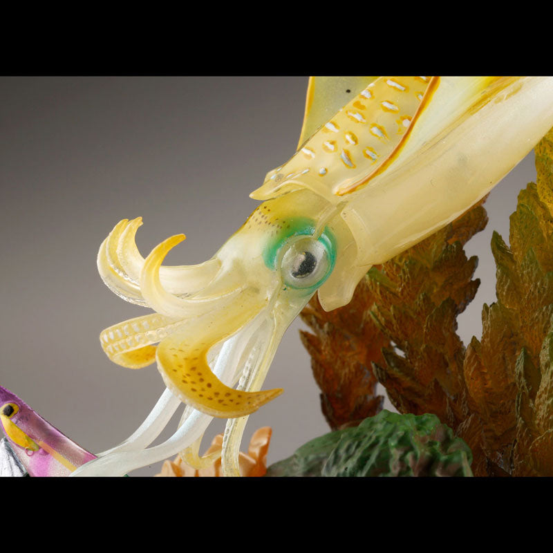 STRIKE FANTASY Bigfin Reef Squid Figure - Image 5