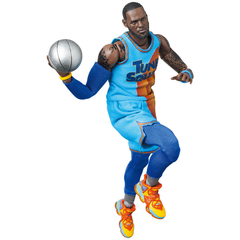 MAFEX No.197 LeBron James SPACE JAM: A NEW LEGACY Ver. - Image 9