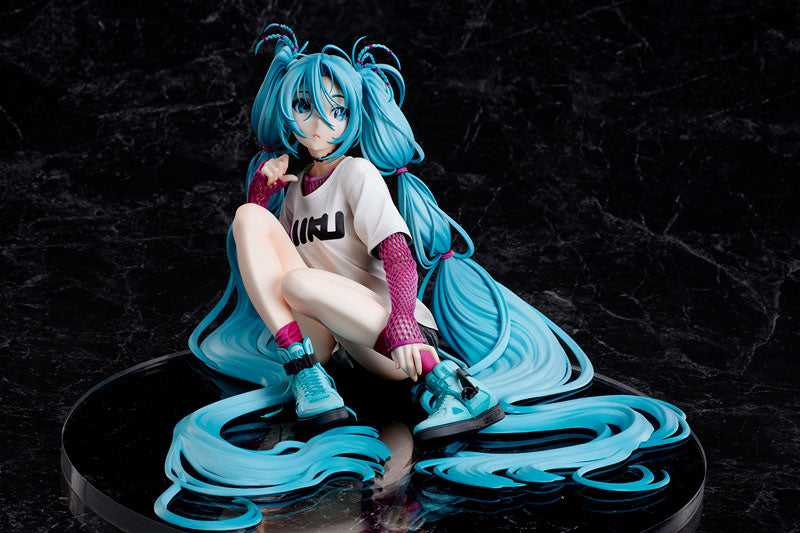 Hatsune Miku x Mai Yoneyama Street Style Tokyo Figure Limited Edition 1/4 Figure - Image 3