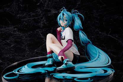 Hatsune Miku x Mai Yoneyama Street Style Tokyo Figure Limited Edition 1/4 Figure - Image 4