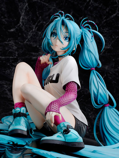 Hatsune Miku x Mai Yoneyama Street Style Tokyo Figure Limited Edition 1/4 Figure - Image 6