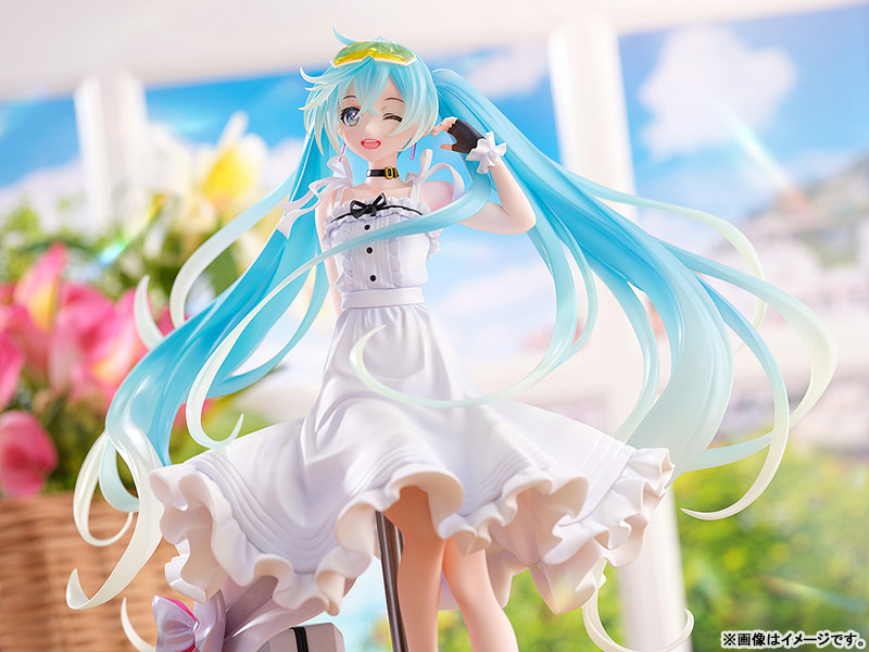 Hatsune Miku GT Project Racing Miku 2021 Vacation Style Ver. 1/7 Figure - Image 4