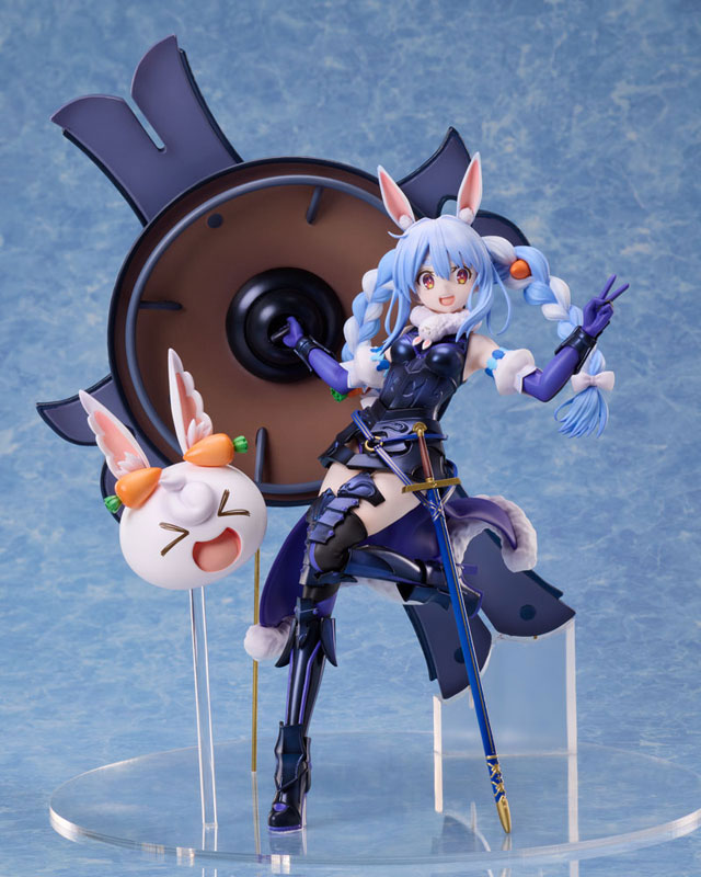 Usada Pekora x Mash Kyrielight 1/7 Collaboration Figure - Image 4