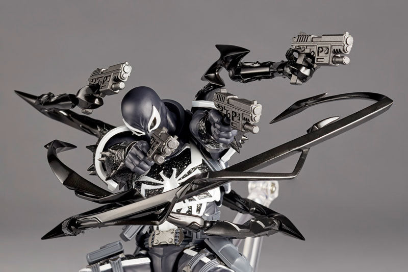 Revoltech Amazing Yamaguchi Agent Venom Figure - Image 9