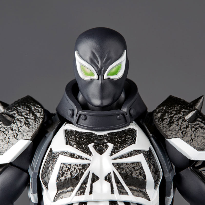 Revoltech Amazing Yamaguchi Agent Venom Figure - Image 12