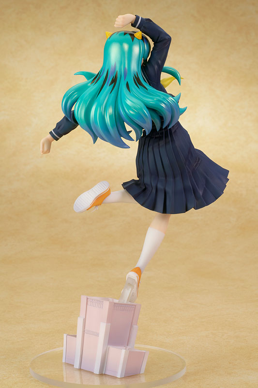 Urusei Yatsura Lum Uniform Ver. 1/7 Figure - Image 8
