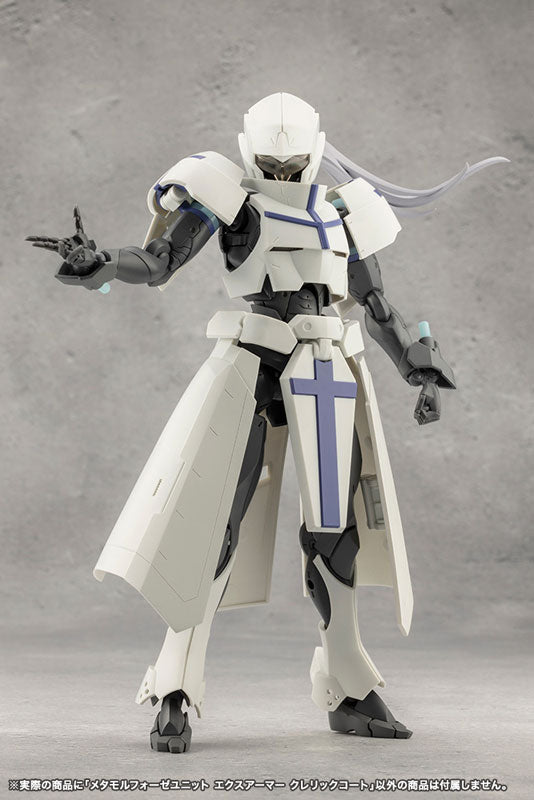 UNLIMITED UNIVERSE MEGALOMARIA Metamorphose Unit Exarmor Cleric Coat Plastic Model - Image 3