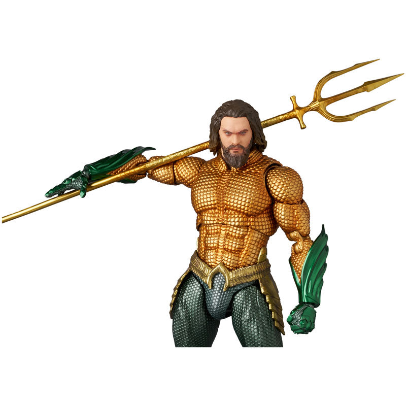 MAFEX No.267 AQUAMAN (GOLD & GREEN SUIT) "AQUAMAN AND THE LOST KINGDOM" - Image 3