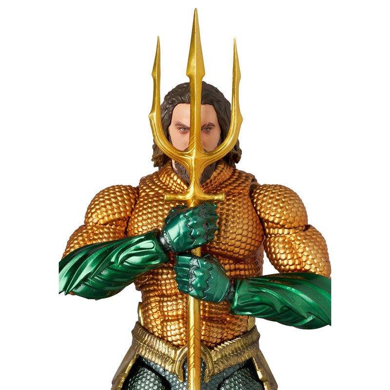 MAFEX No.267 AQUAMAN (GOLD & GREEN SUIT) "AQUAMAN AND THE LOST KINGDOM" - Image 9