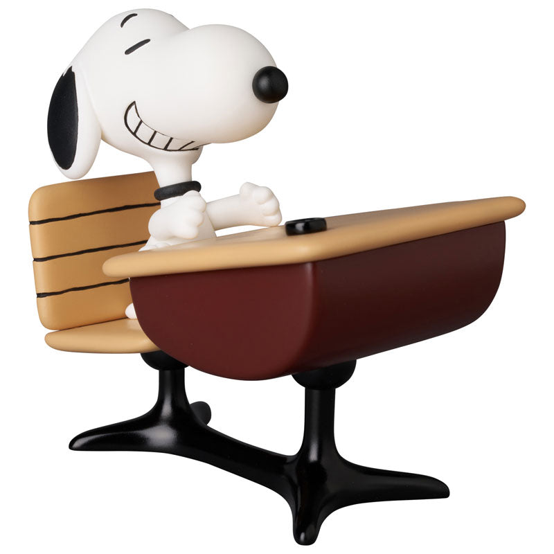 Ultra Detail Figure No.844 UDF PEANUTS SERIES 18 Snoopy with desk - Image 4
