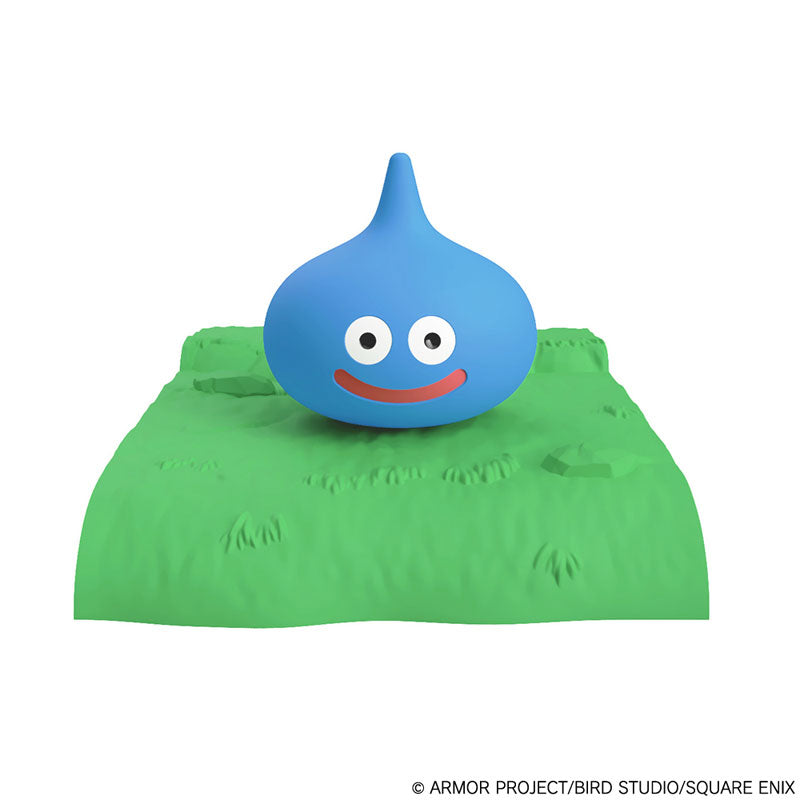 Dragon Quest Plastic Model Kit Series Slime w/Grassland Base - Image 4