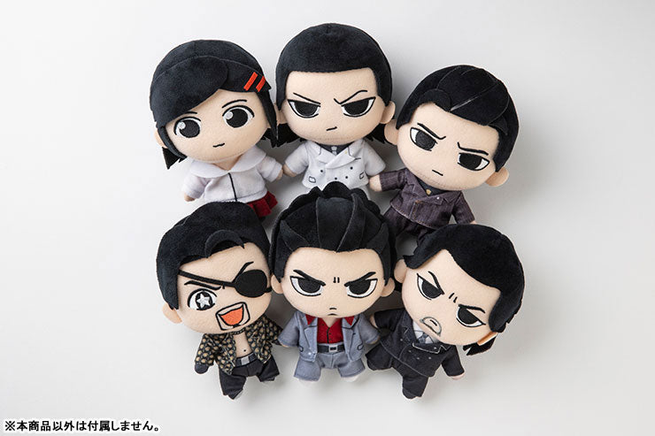 Like a Dragon Kiwami Plushie and Tin Badge Set - Kazuma Kiryu - Image 3