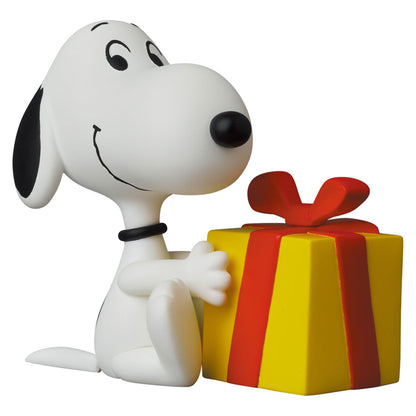 Ultra Detail Figure No.719 UDF PEANUTS SERIES 15 GIFT SNOOPY - Image 1
