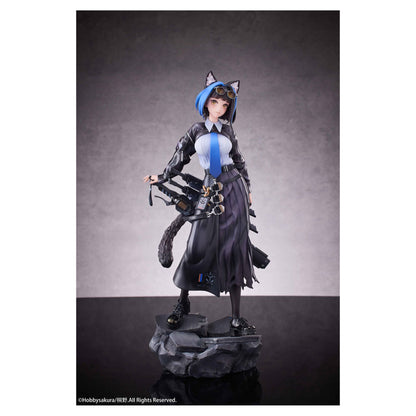 Kuro 1/7 Figure - Image 1
