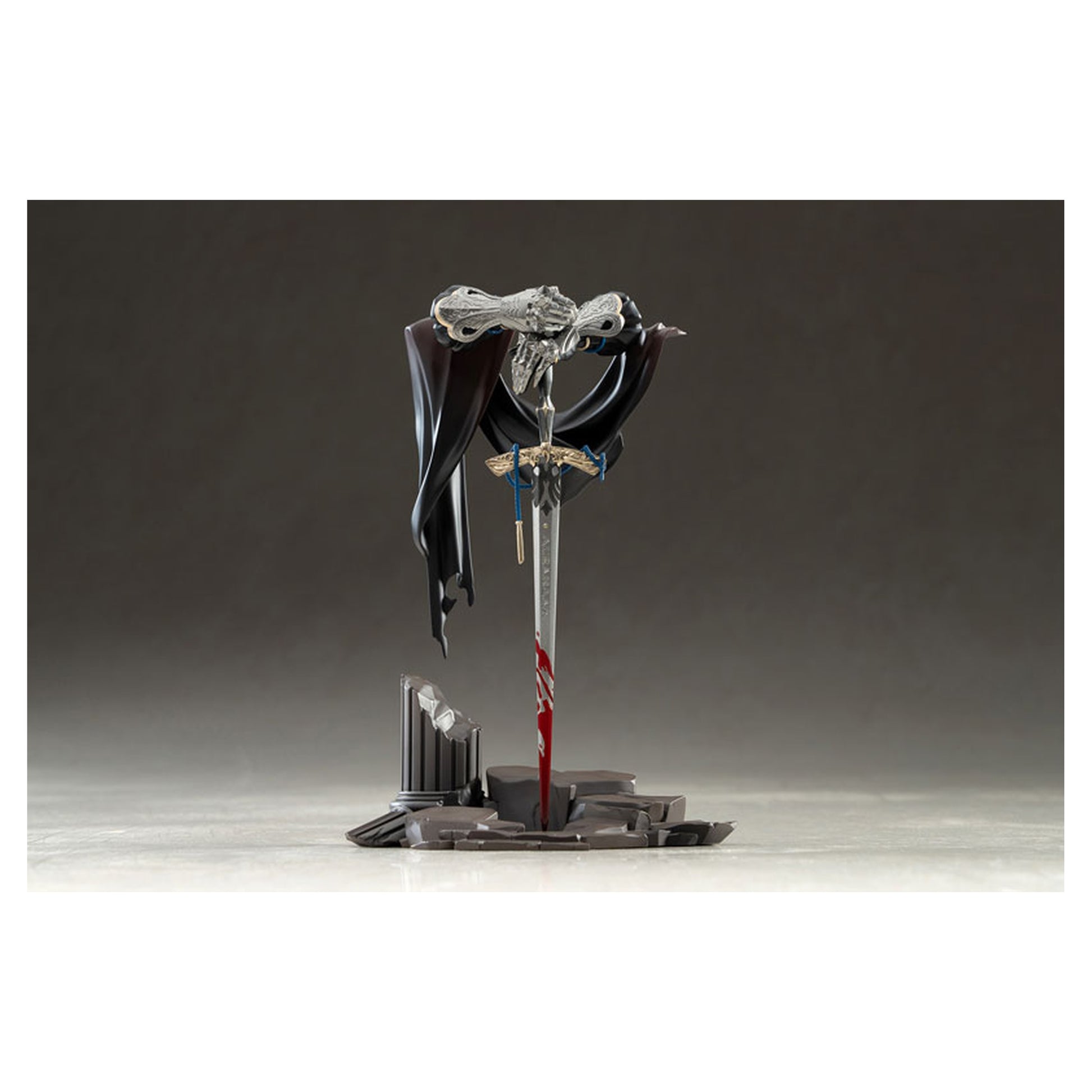 LIMEPIE Series Reverse: 1999 Knight Figure - Image 1