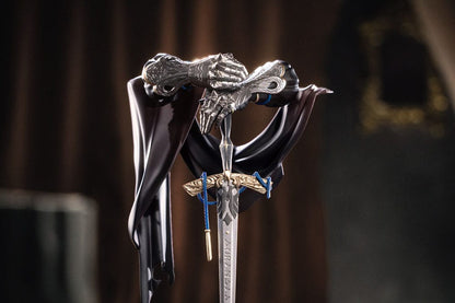 Reverse: 1999 Limepie Series PVC Statue Knight 17 cm