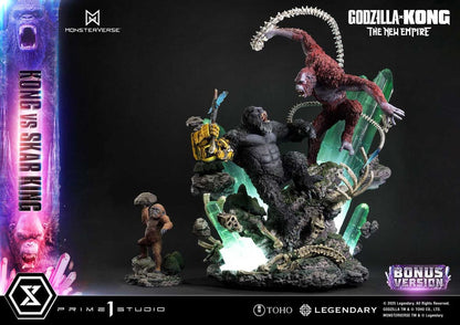 Godzilla x Kong: The New Empire Ultimate Diorama Masterline Series Statue Kong vs Skar King Bonus Version 104 cm