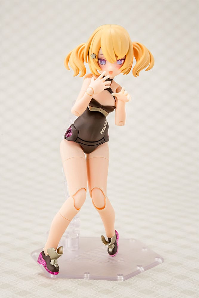 Megami Device Plastic Model Kit 1/1 Puni Mofu Kuro Mao 14 cm
