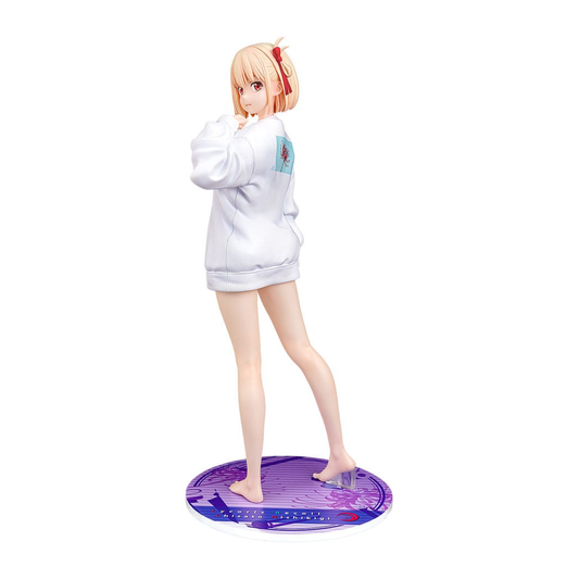 Lycoris Recoil PVC Statue 1/7 Chisato Nishikigi: Oversized Sweatshirt Ver. 25 cm