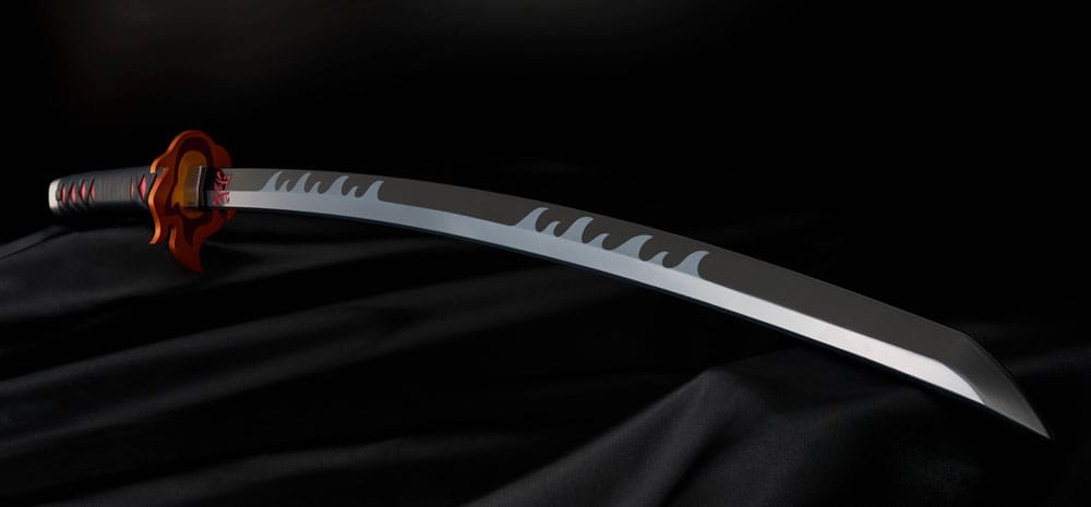 Demon Slayer: Kimetsu no Yaiba Proplica Replica 1/1 Nichirin Sword (Tanjiro Kamado) Kyojuro Rengoku´s Sword Gueard Ver. 88 cm - Otaku Gems